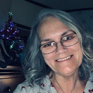 Meet your Posher, Debbie